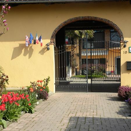 Bed&Breakfast La Siepe ピネローロ エクステリア 写真