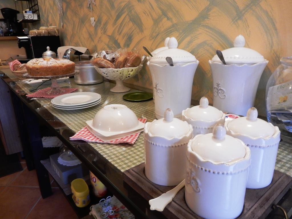 Bed&Breakfast La Siepe ピネローロ エクステリア 写真